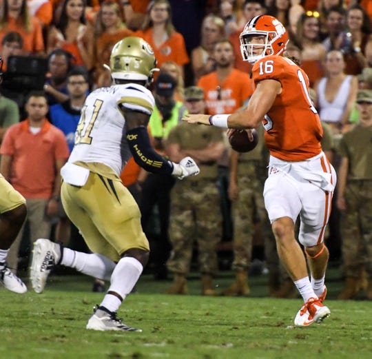 e42cfcfd-52dc-4327-9763-ac5e314bd7c3-0829_clemson_ga_tech_1h_13