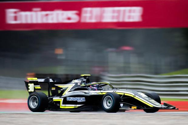 1017710245-lat-20190906-_r3i5119