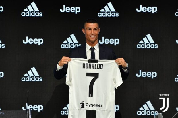 ronaldo-signs-for-juventus-july2018-940x625-1